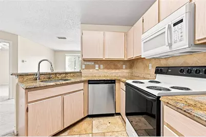 3705 SW 27th Street #1012, Gainesville, FL 32608 - Photo 5