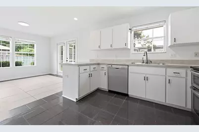 7106 NW 121st Avenue, Alachua, FL 32615 - Photo 9