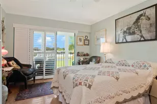9450 Harbor Greens Way, Seminole, FL 33776 - Photo 23