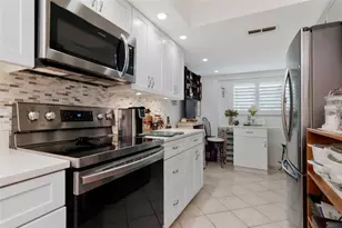 9450 Harbor Greens Way, Seminole, FL 33776 - Photo 13