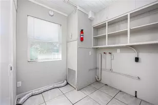 319 NW 16th Ave, Gainesville, FL 32601 - Photo 23