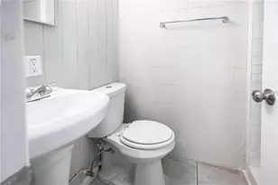 319 NW 16th Ave, Gainesville, FL 32601 - Photo 25