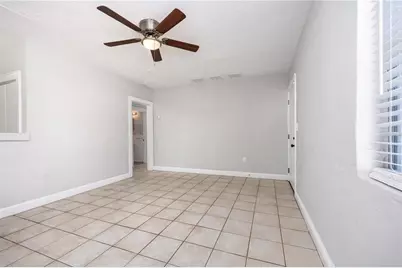 319 NW 16th Avenue, Gainesville, FL 32601 - Photo 15