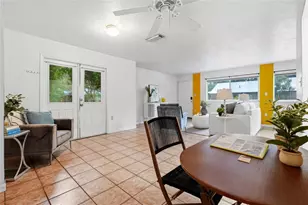 747 SE 2nd Pl, Gainesville, FL 32601 - Photo 11