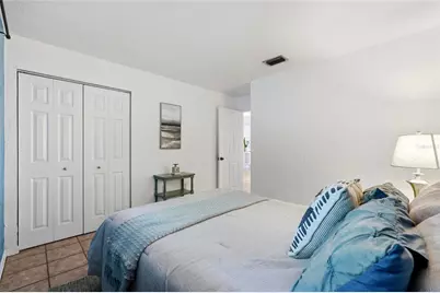 747 SE 2nd Place #10, Gainesville, FL 32601 - Photo 23