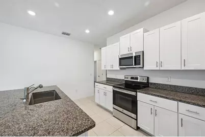 5517 Blue Azure Drive, Wimauma, FL 33598 - Photo 9