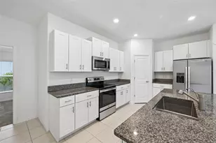 5517 Blue Azure Dr, Wimauma, FL 33598 - Photo 7