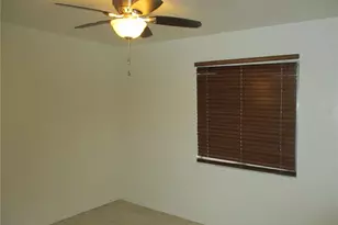 1048 SW 6th Dr, Gainesville, FL 32601 - Photo 13