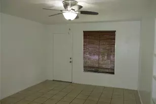 1048 SW 6th Dr, Gainesville, FL 32601 - Photo 5