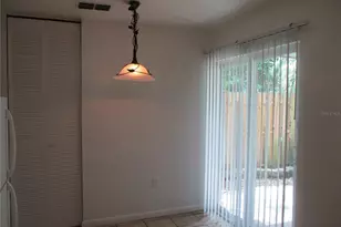 1048 SW 6th Dr, Gainesville, FL 32601 - Photo 7