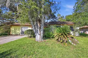 1310 SW 76th Dr, Gainesville, FL 32607 - Photo 3