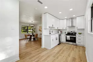 2208 NE 15th Ter, Gainesville, FL 32609 - Photo 13