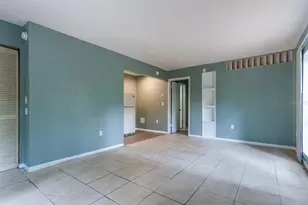 409 NE 11th St, Gainesville, FL 32601 - Photo 5