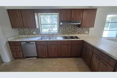 509 N Court Street, Bronson, FL 32621 - Photo 9