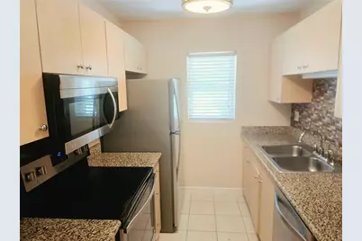3935 SW 26th Terrace #B, Gainesville, FL 32608 - Photo 5