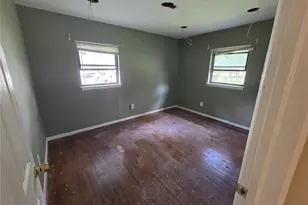 2212 NE 8th Ave, Gainesville, FL 32641 - Photo 11