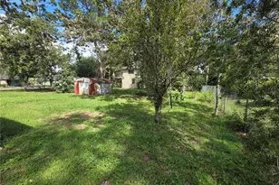 2212 NE 8th Ave, Gainesville, FL 32641 - Photo 29