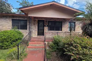 2212 NE 8th Ave, Gainesville, FL 32641 - Photo 25