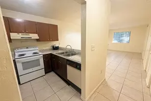 75 SE 16th Ave, Gainesville, FL 32601 - Photo 3