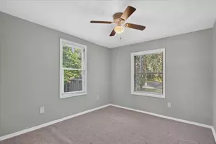 1315 NE 3rd Ave, Gainesville, FL 32641 - Photo 7