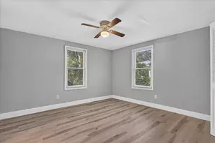 1315 NE 3rd Ave, Gainesville, FL 32641 - Photo 9