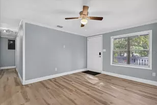 1315 NE 3rd Ave, Gainesville, FL 32641 - Photo 3