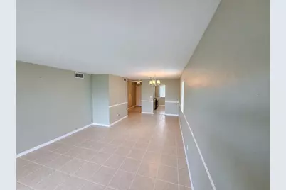 6519 W Newberry Road #305, Gainesville, FL 32605 - Photo 5
