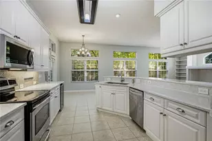 915 SW 86th Way, Gainesville, FL 32607 - Photo 3