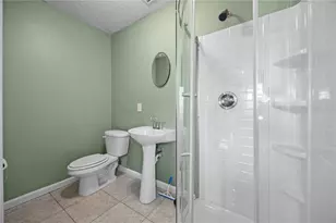 389 SW Kemp Ct, Lake City, FL 32024 - Photo 9