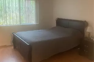 1015 SW 9th St, Gainesville, FL 32601 - Photo 7