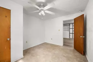 1321 NE 20th Ave, Gainesville, FL 32609 - Photo 21