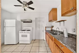 907 NE 24th St, Gainesville, FL 32641 - Photo 5