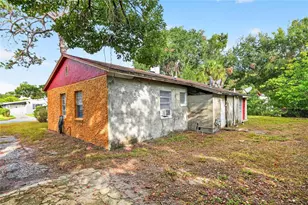 907 NE 24th St, Gainesville, FL 32641 - Photo 29
