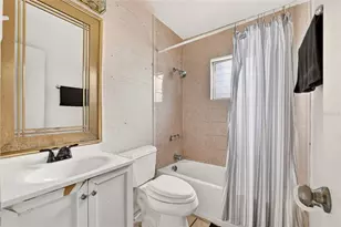 907 NE 24th St, Gainesville, FL 32641 - Photo 23