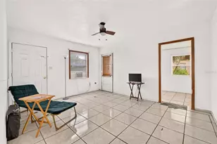 907 NE 24th St, Gainesville, FL 32641 - Photo 11