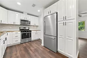 4101 NW 14th Pl, Gainesville, FL 32605 - Photo 17