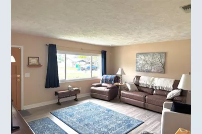 1527 Lakeview Road, Clearwater, FL 33756 - Photo 11