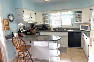 1527 Lakeview Rd, Clearwater, FL 33756 - Photo 5