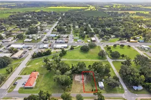 105 SW 2nd St, Chiefland, FL 32626 - Photo 1