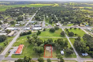 103 SW 2nd St, Chiefland, FL 32626 - Photo 1