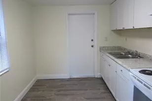 2325 SE 12th St, Gainesville, FL 32641 - Photo 17