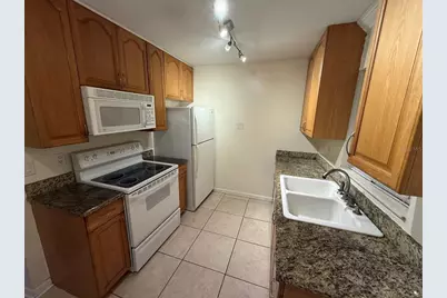 2635 SW 35th Place #201, Gainesville, FL 32608 - Photo 3