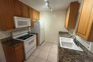 2635 SW 35th Pl, Gainesville, FL 32608 - Photo 3