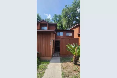 5752 SW 8th Place, Gainesville, FL 32608 - Photo 1