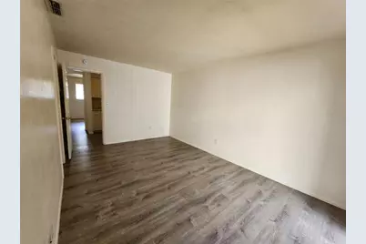 7012 SW 6th Place #E, Gainesville, FL 32607 - Photo 3