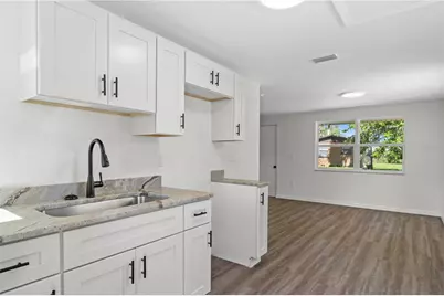 654 NE 2nd Street, Crystal River, FL 34429 - Photo 9