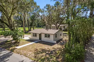 654 NE 2nd St, Crystal River, FL 34429 - Photo 3
