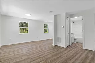 654 NE 2nd St, Crystal River, FL 34429 - Photo 5