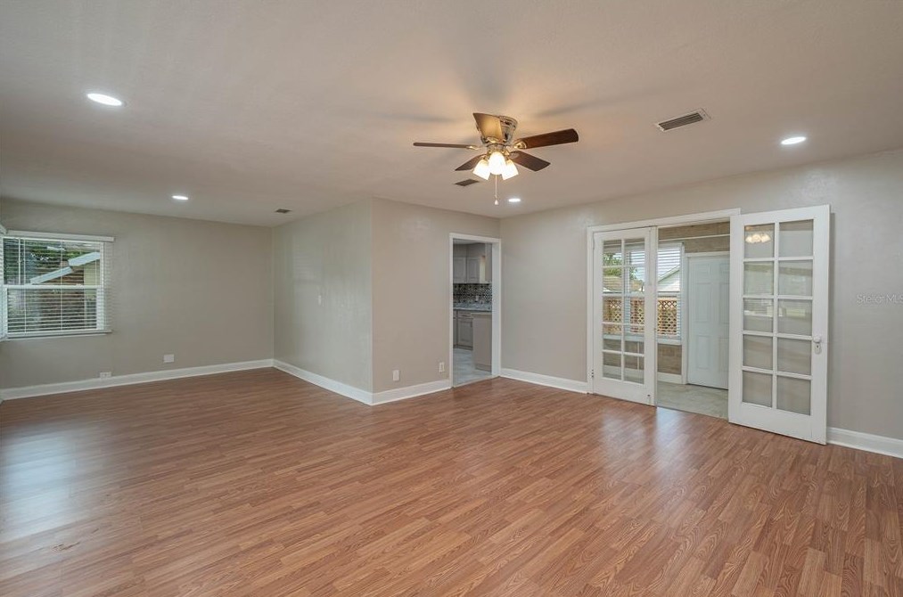637 Avenue H, Winter Haven FL  33881-4250 exterior
