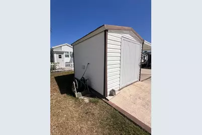 204 Big Pine Avenue S, Frostproof, FL 33843 - Photo 9